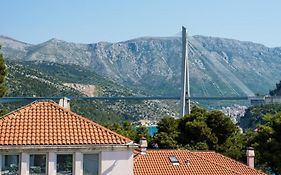 Guest House Mrdalo